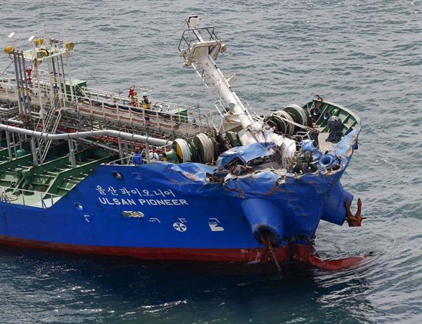 کشتی باری حامل اتومبیل در آب‌های ژاپن غرق شد